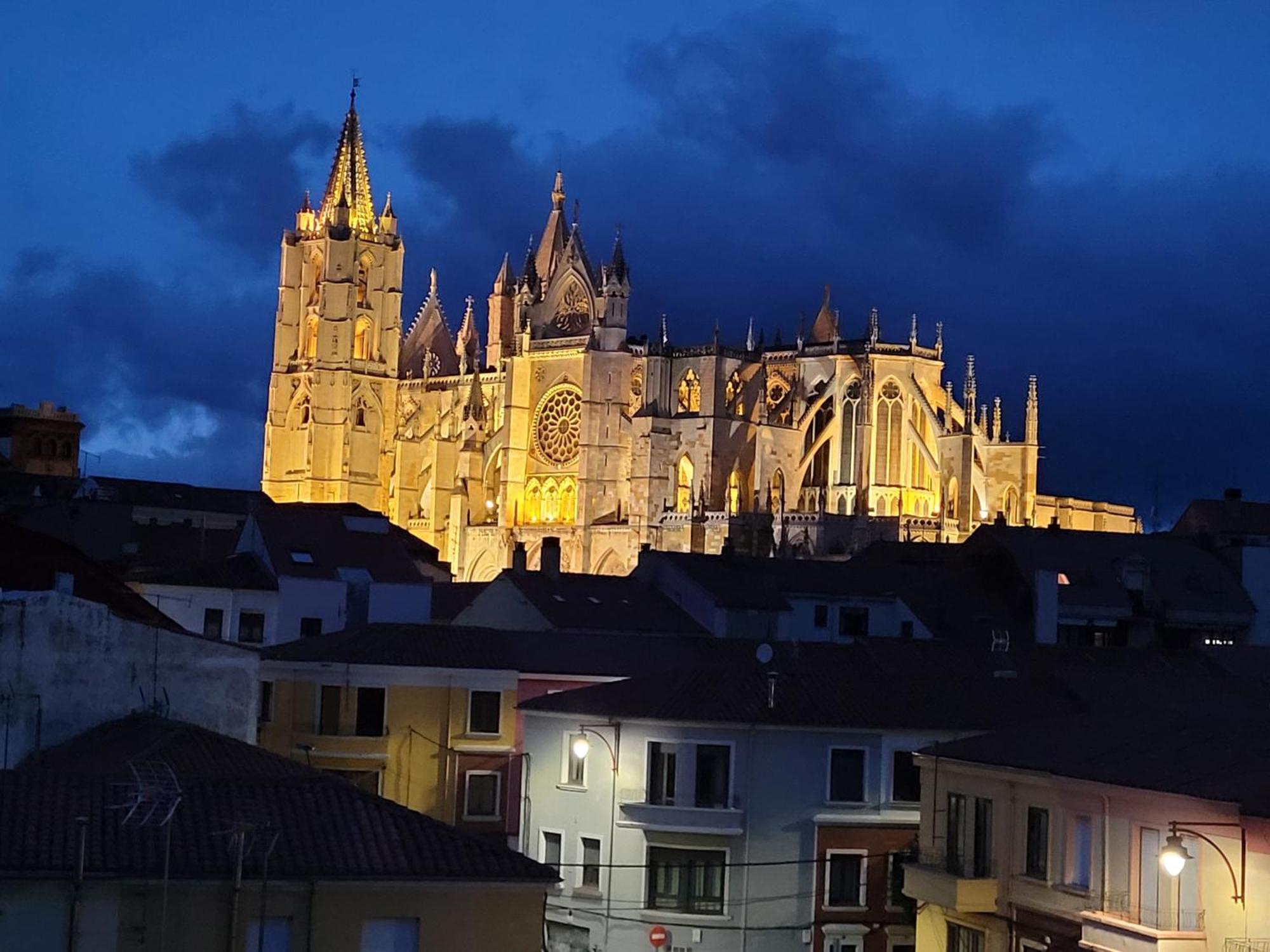 Catedral De Leon II Appartement Buitenkant foto